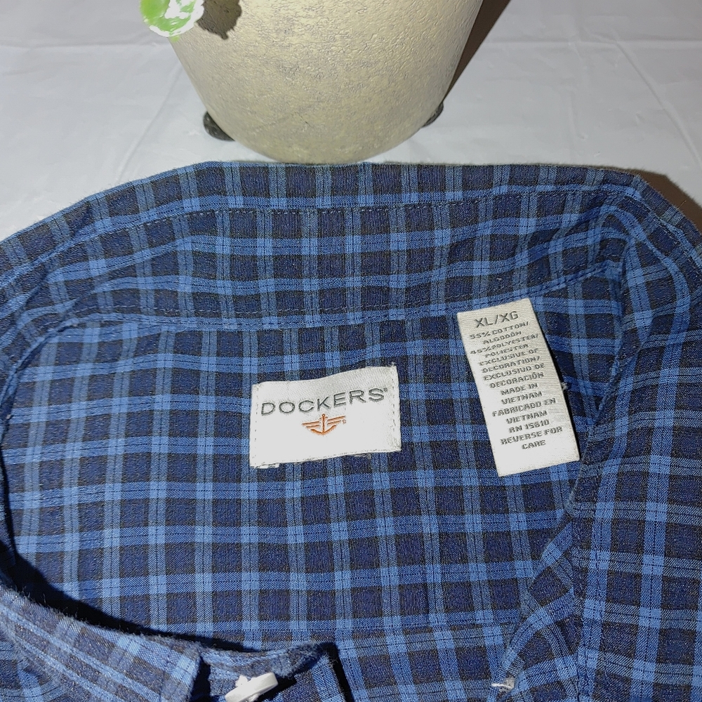 Dockers - Picture 3 of 4